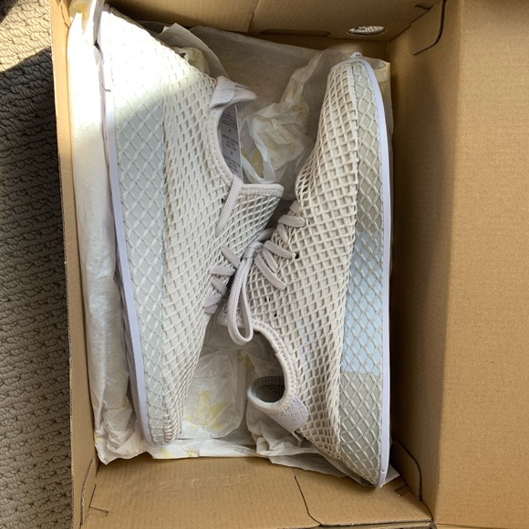 Adidas Deerupt Runner Shoes! Women Size 9 - Picture 7 of 7